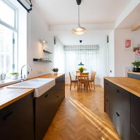 شقة House In Kalamaja With Wood Heating Sauna *