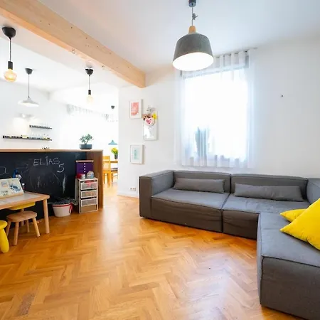 House In Kalamaja With Wood Heating Sauna شقة تالين