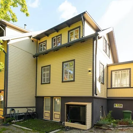 Daire House In Kalamaja With Wood Heating Sauna *